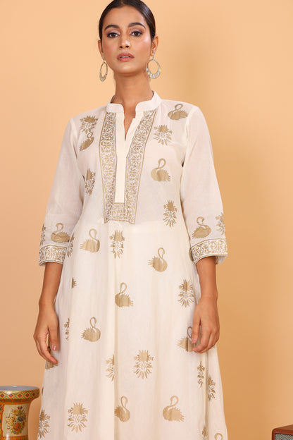 Off white kurta with hand block print in golden