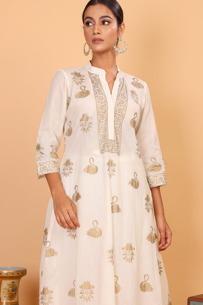 Off white kurta with hand block print in golden