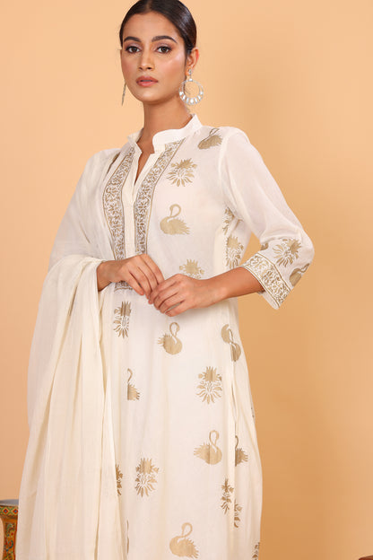 Off white kurta with hand block print in golden