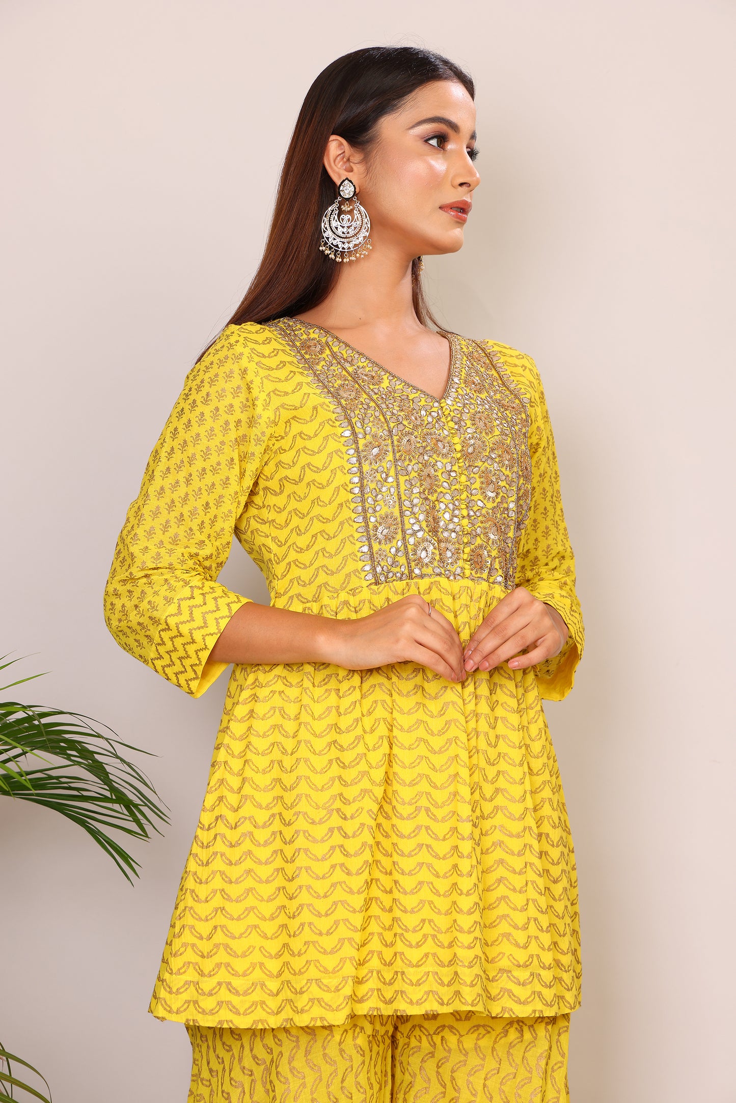 Yellow co-ord with kundan embroidery