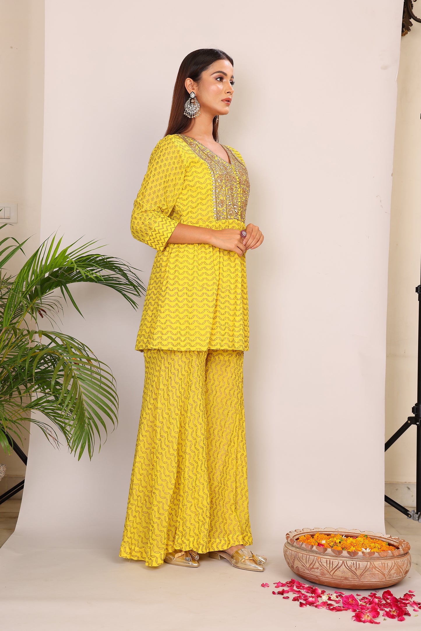 Yellow co-ord with kundan embroidery