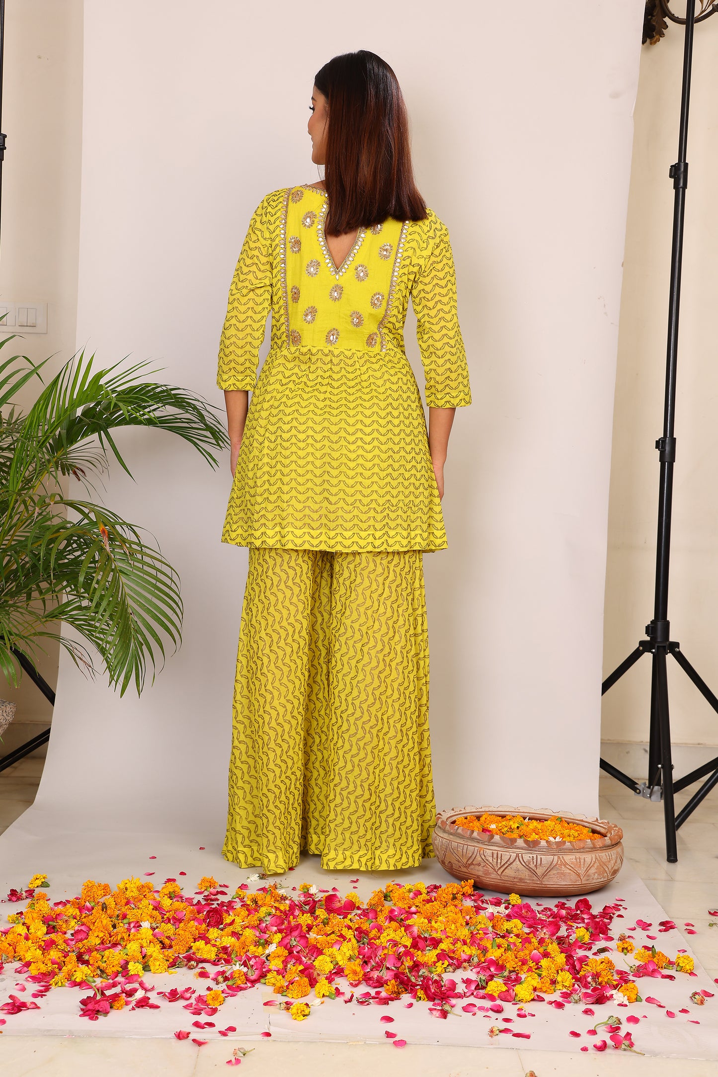 Lime hand block co-ord with Kundan embroidery