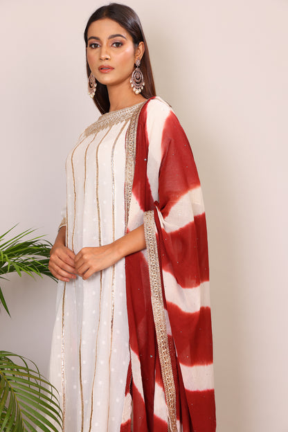 Embroidered Ivory kurta with leheriya dupatta and pants