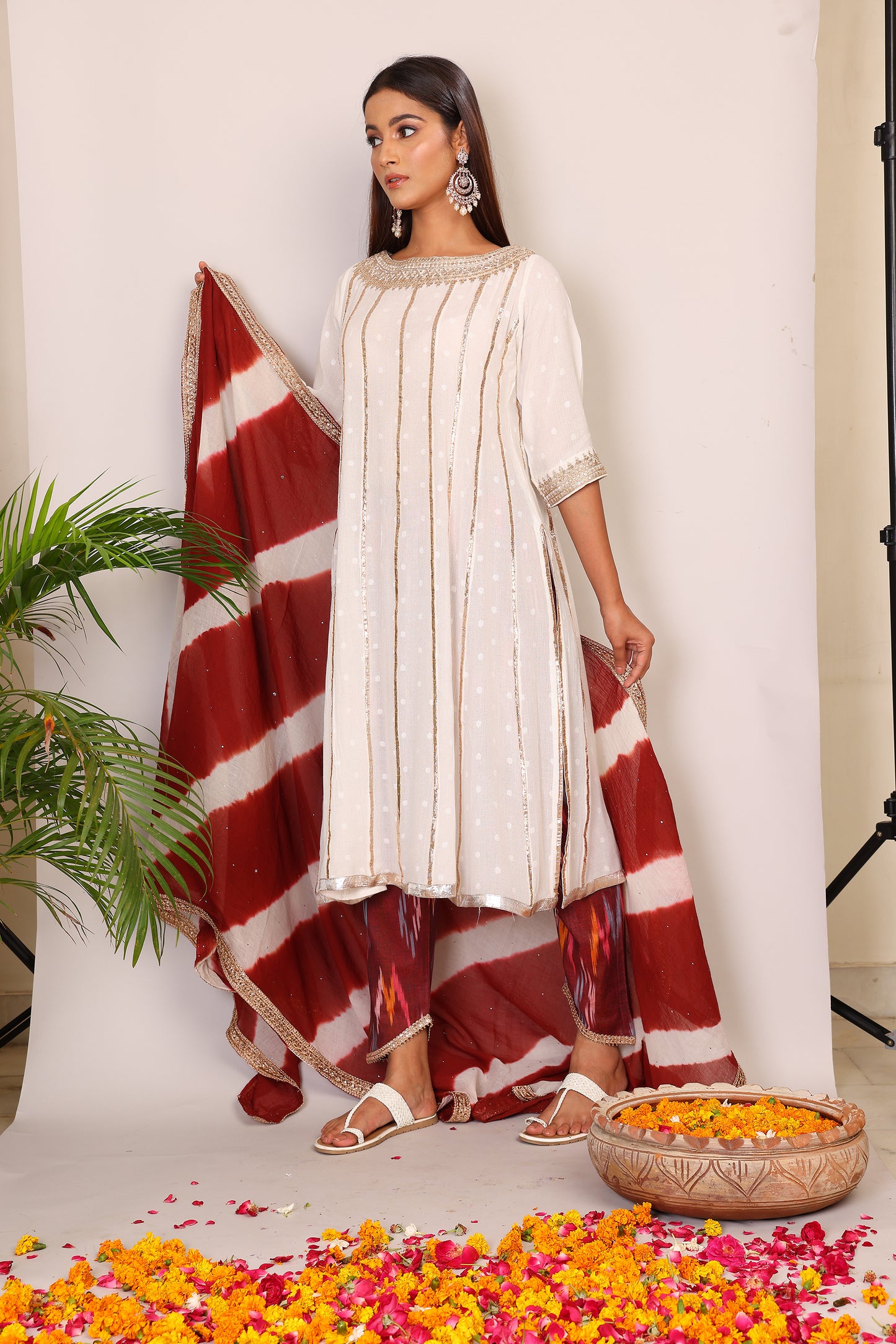 Embroidered Ivory kurta with leheriya dupatta and pants