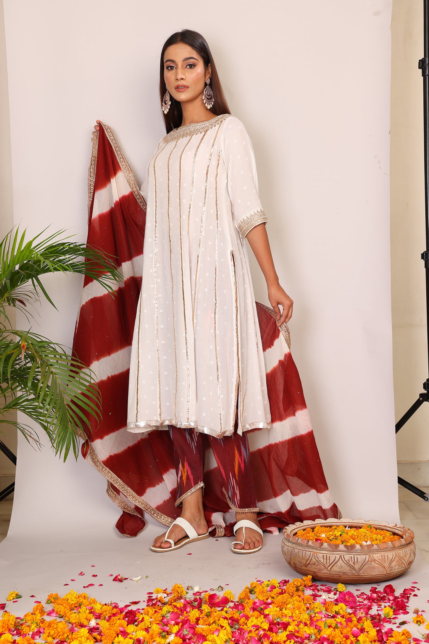 Embroidered Ivory kurta with leheriya dupatta and pants