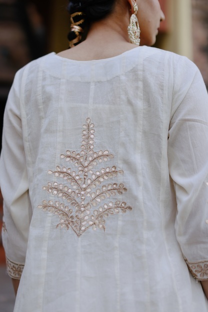 Off white kalidaar kurta with salwaar and dupatta