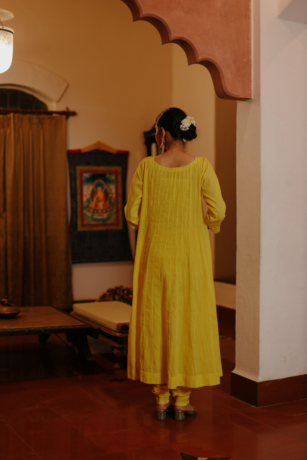 Yellow white kalidaar kurta with embroidered big blooms