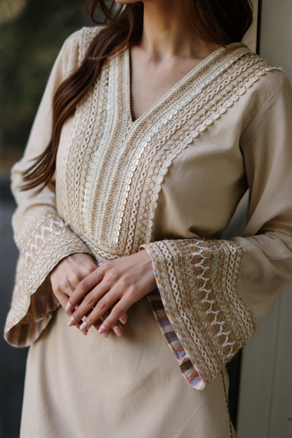 Beige Tunic jute Detail