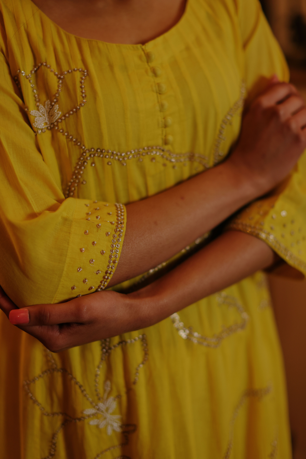 Yellow white kalidaar kurta with embroidered big blooms