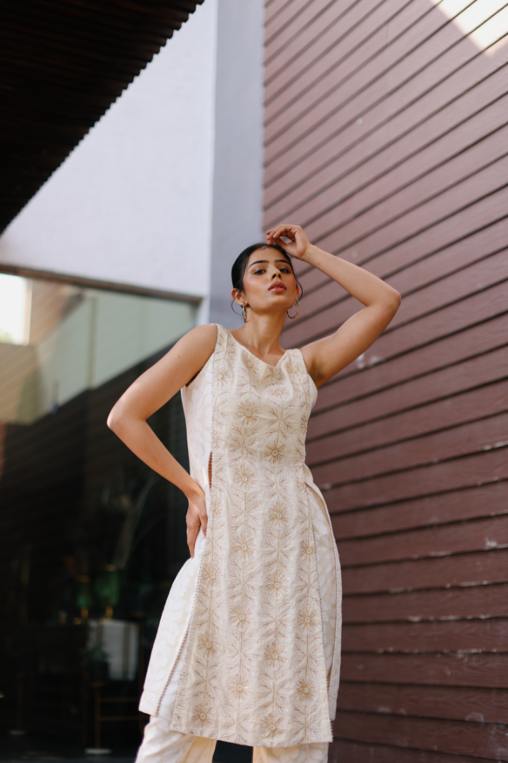 Zari Highlight Jacquard Set
