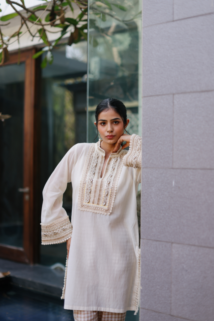 White Shell Jute Set