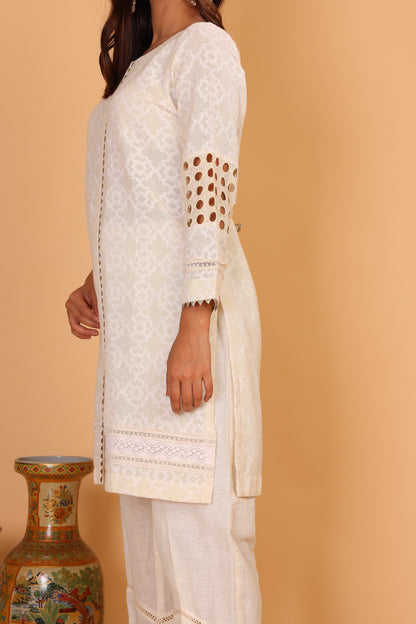 Off white textured kurta with lace detailing  and pants