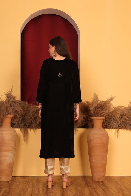 Kashmiri-Inspired Velvet Kurta Set