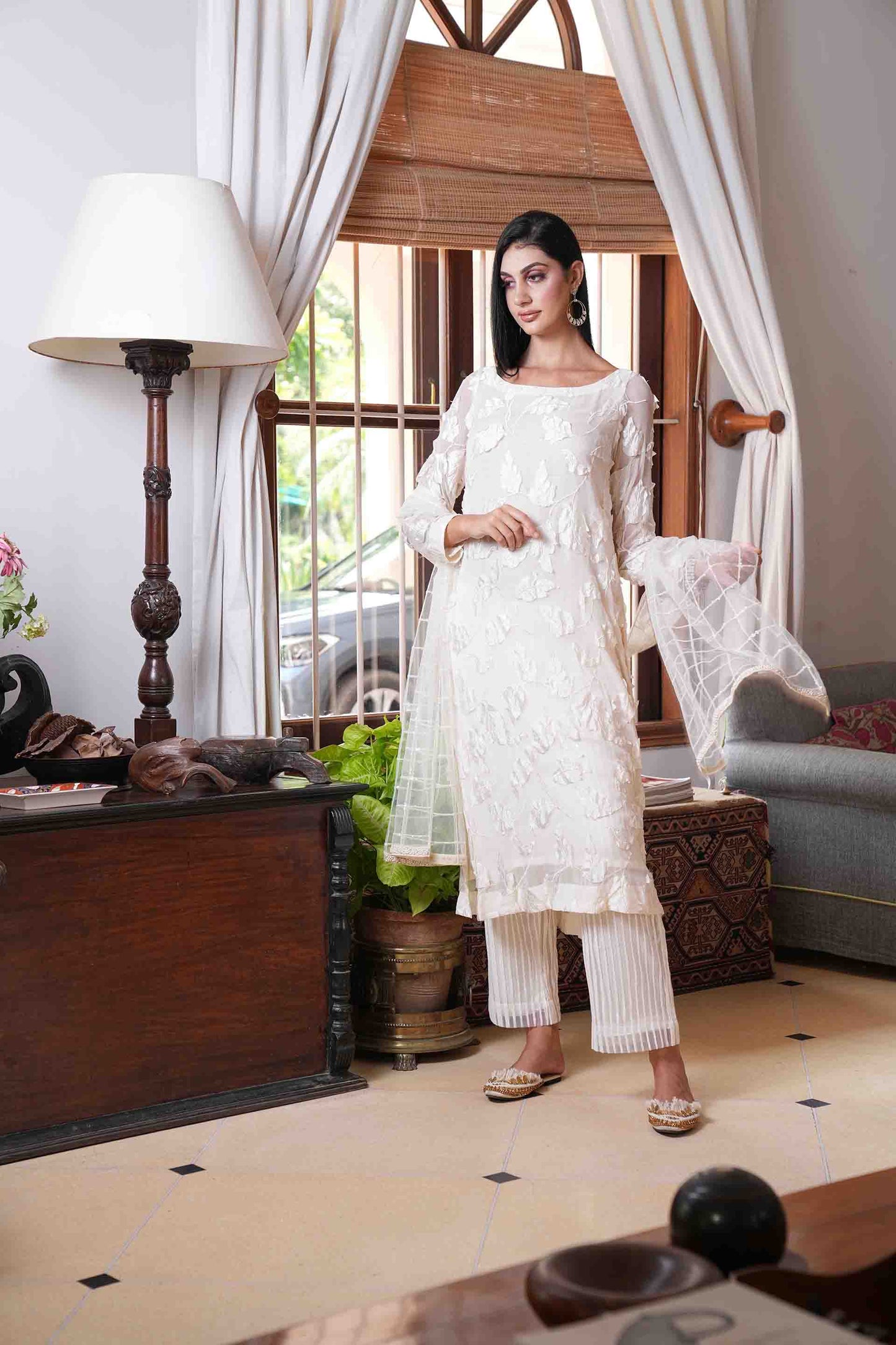 Embroidered kurta and pants in white