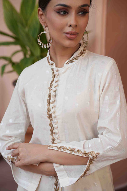 Straight kurta with neckline embroidery and pants