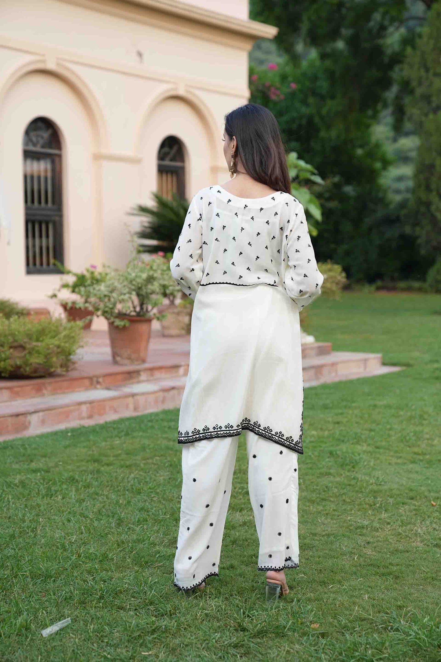 Ivory set with neckline embroidery in black