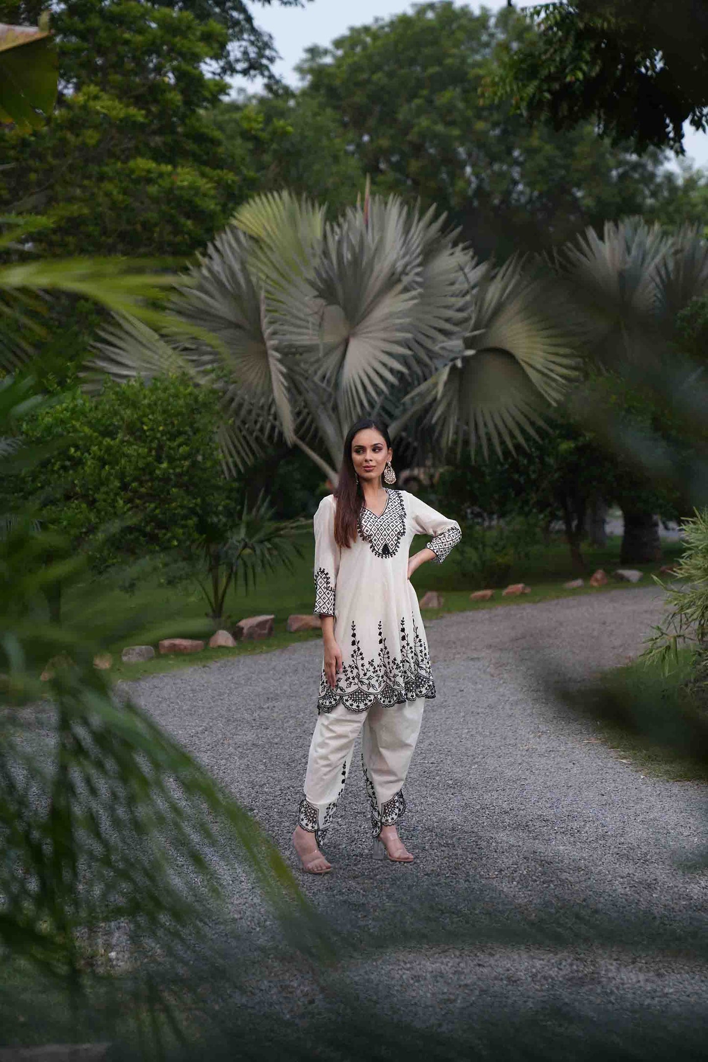 White Mughal motifs and scallop kurta and pants