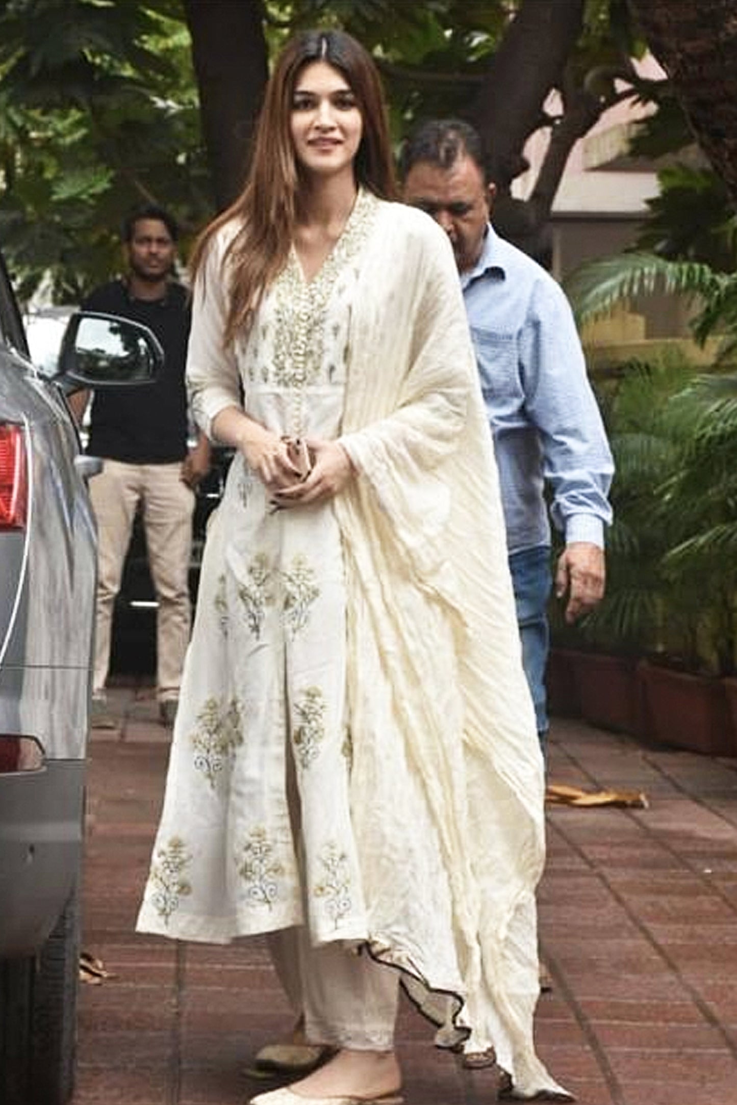 Kriti Sanon’s off white block printed kurta set